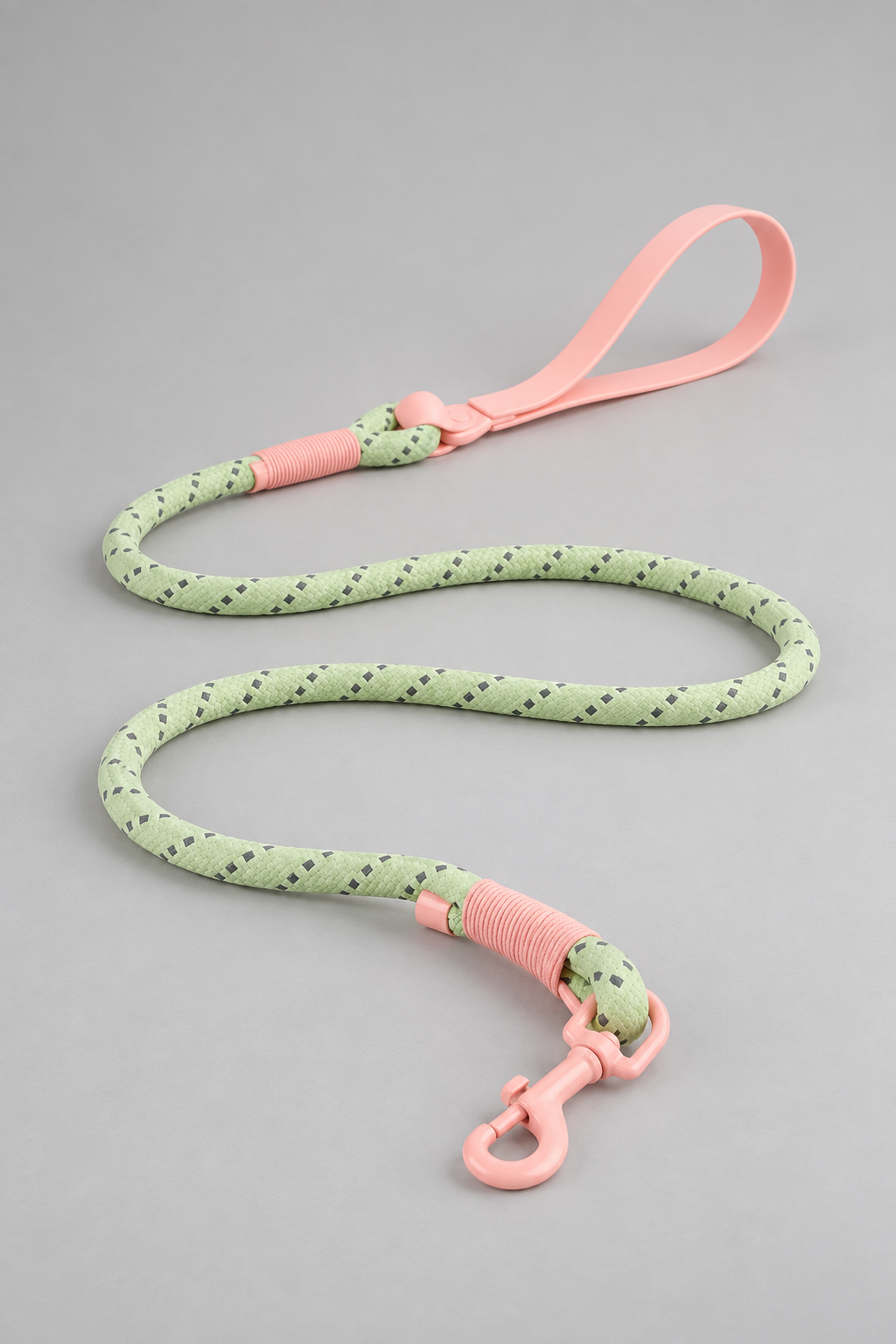 Wipe-clean PVC dog lead – view 4