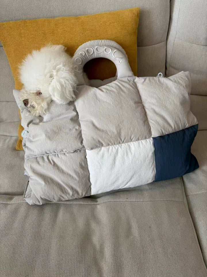Quilted Dog Travel Mat & 2-in-1 Carry Bag