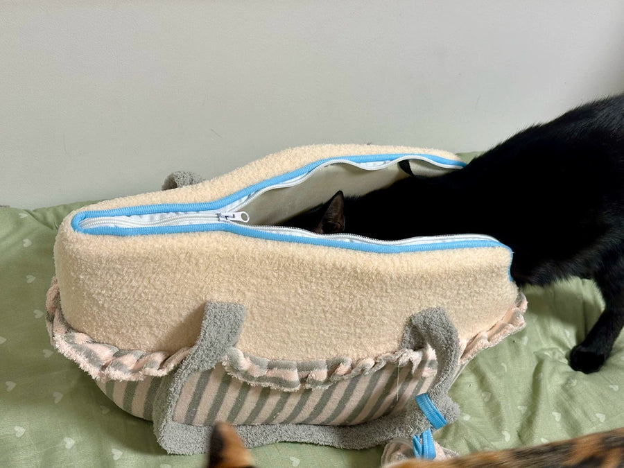 Pet Carrier Shoulder Bag – Small Cat and Dog Carrier Handbag for Kittens and Toy Breeds, 6 Colours