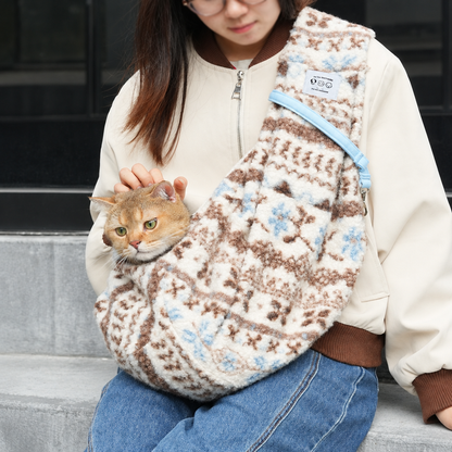 Cradle-Style Pet Crossbody Sling Bag – Hands-Free Breathable Carrier for Small Dogs and Cats