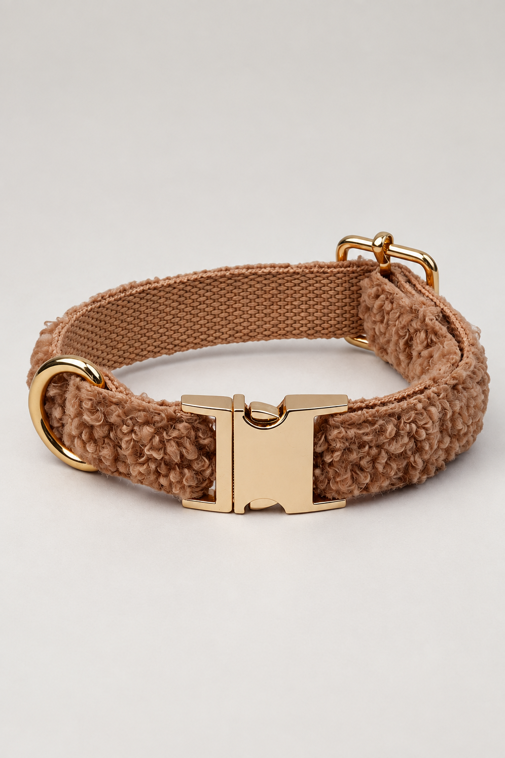 Teddy fleece dog collar in Coffee