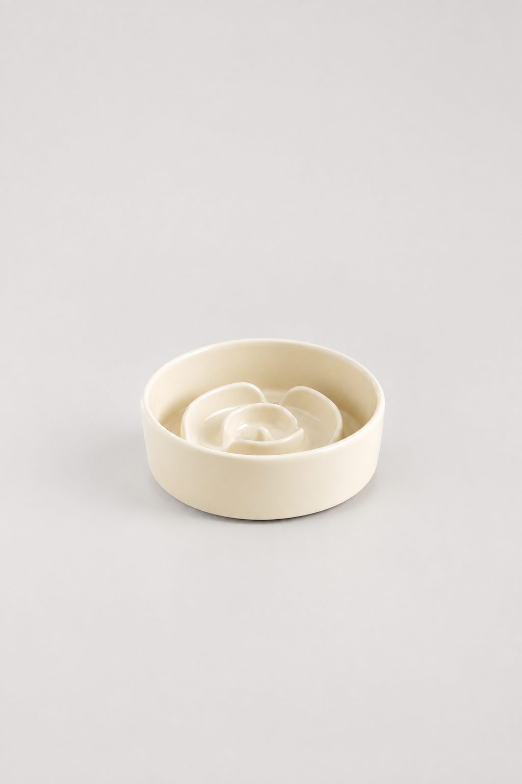 Cream standalone spiral bowl