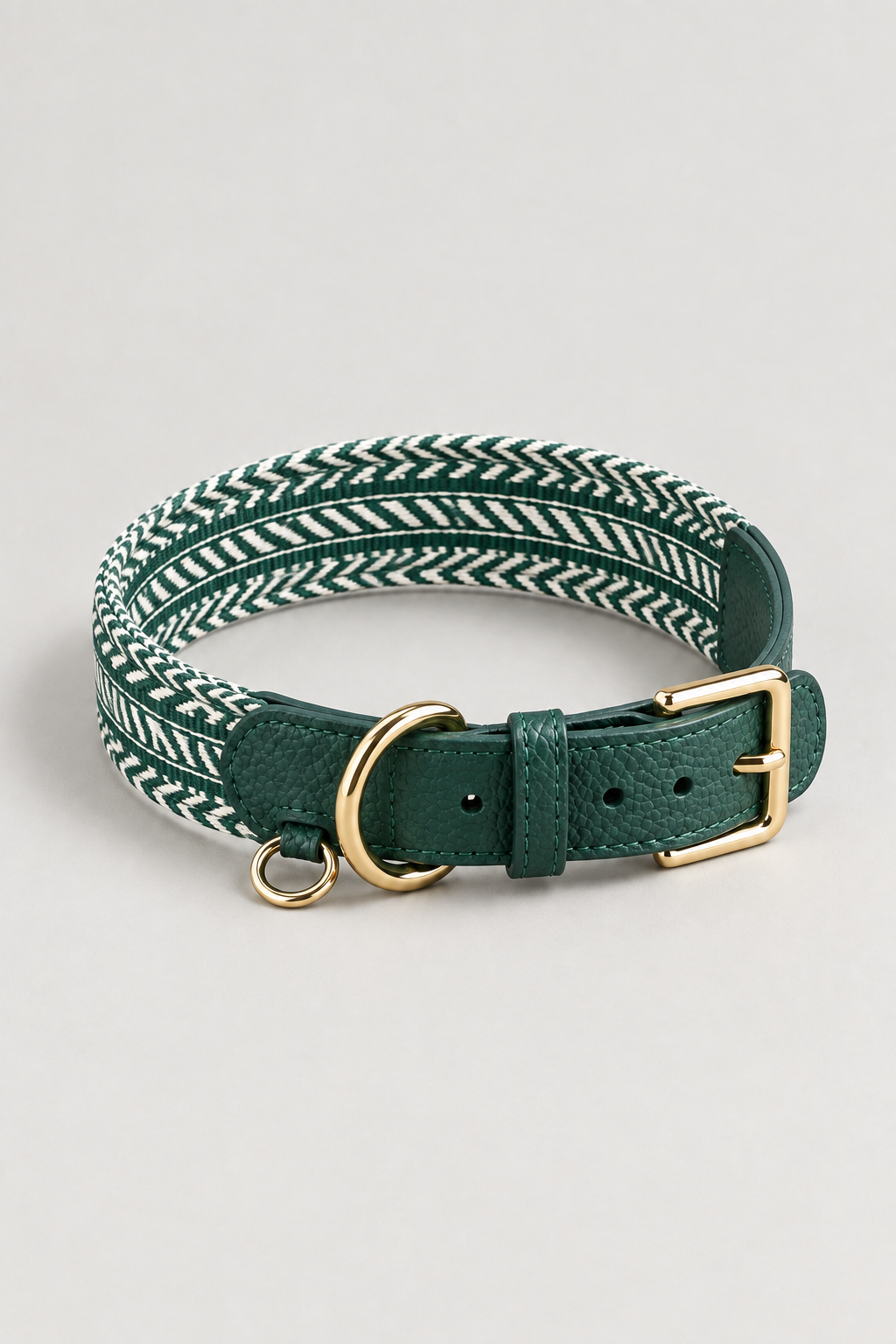 Herringbone leather dog collar in Forest Green