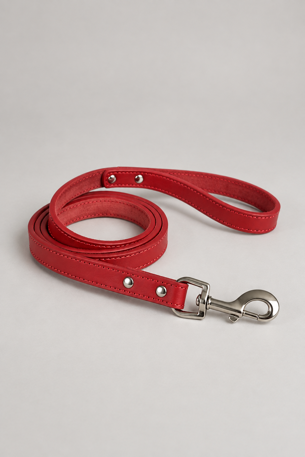 150cm leather dog lead in Red
