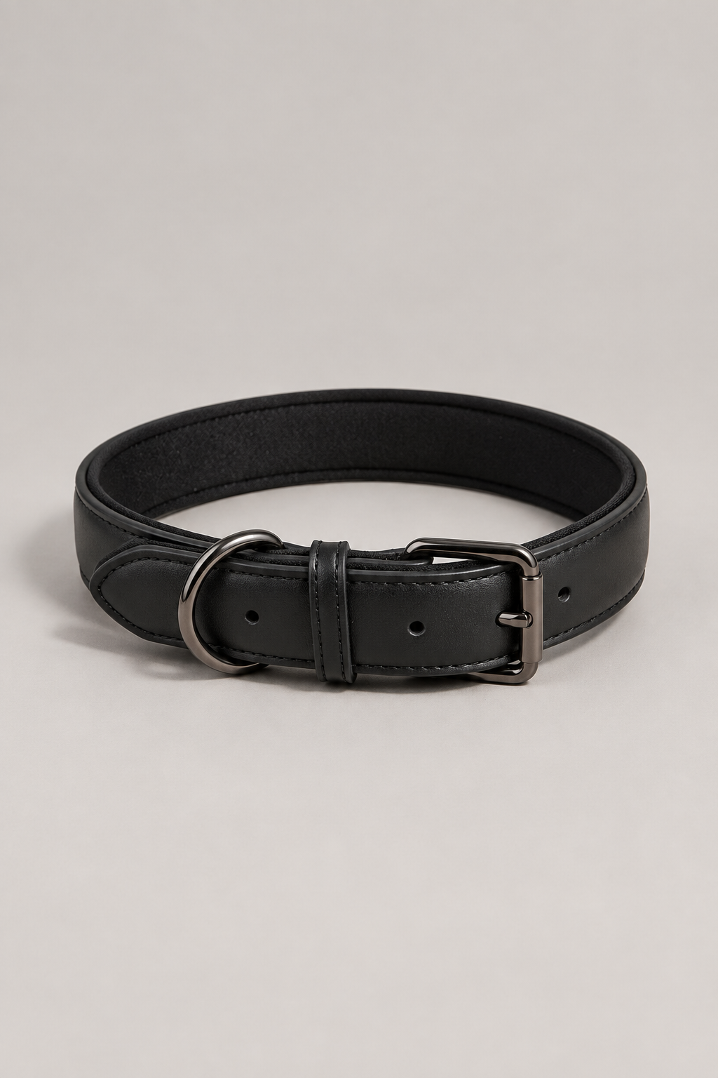 Padded faux leather dog collar in Black
