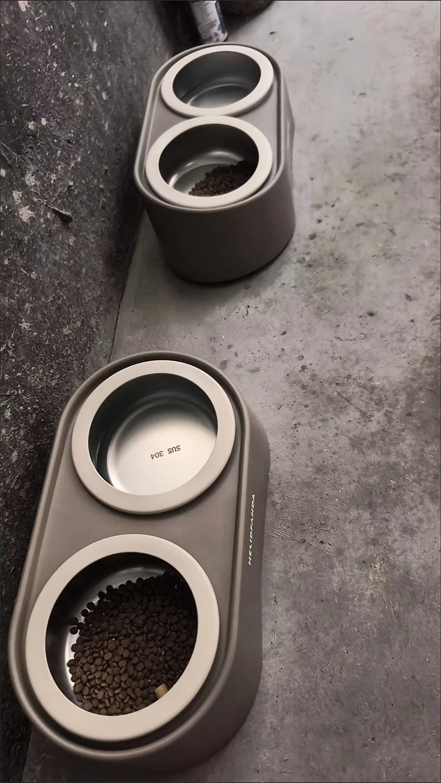 Tilted Double Pet Bowl with Removable Stainless Steel Bowls