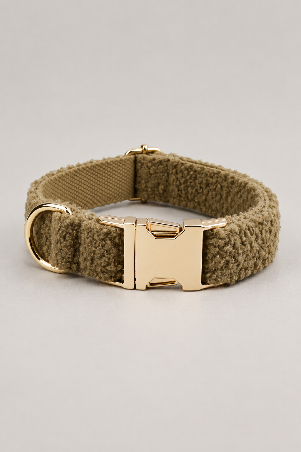 Teddy fleece dog collar in Khaki