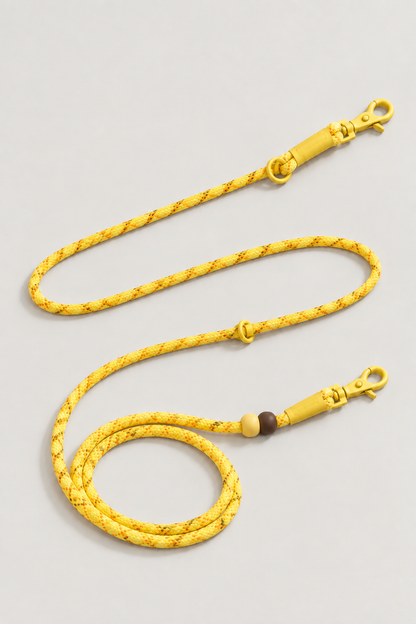 Braided rope dog lead in Naples Yolk