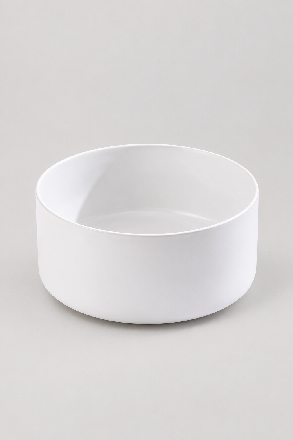 White plain ceramic bowl